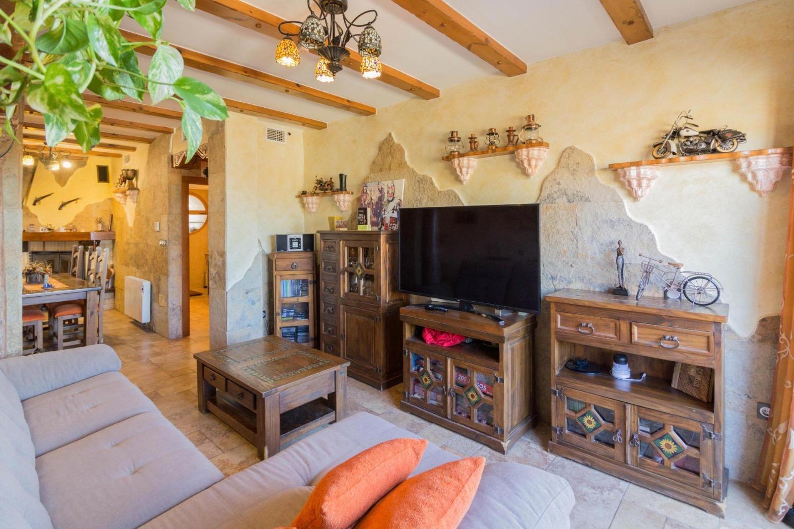 8 Bed, 4 Bath, HouseFor Sale, Redovan, Alicante 8 Bed, 4 Bath, HouseFor Sale, Redovan, Alicante