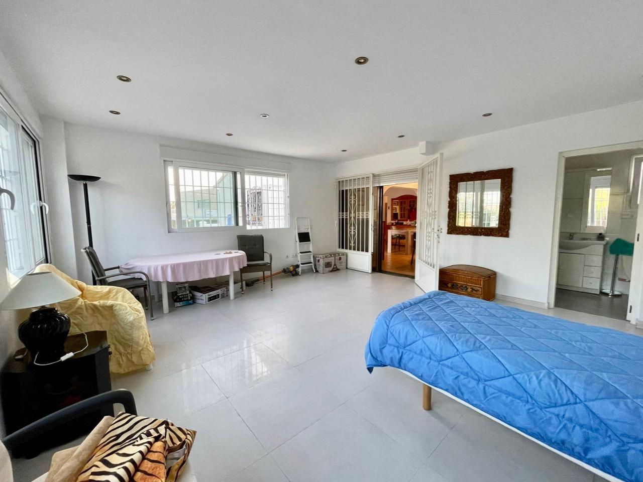 3 Bed, 2 Bath, HouseFor Sale, Benidorm, Alicante