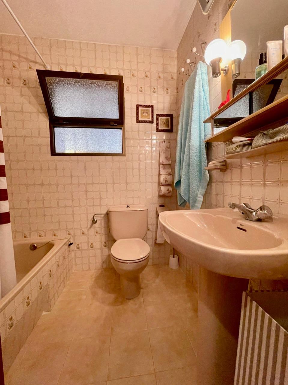 3 Bed, 2 Bath, HouseFor Sale, Benidorm, Alicante