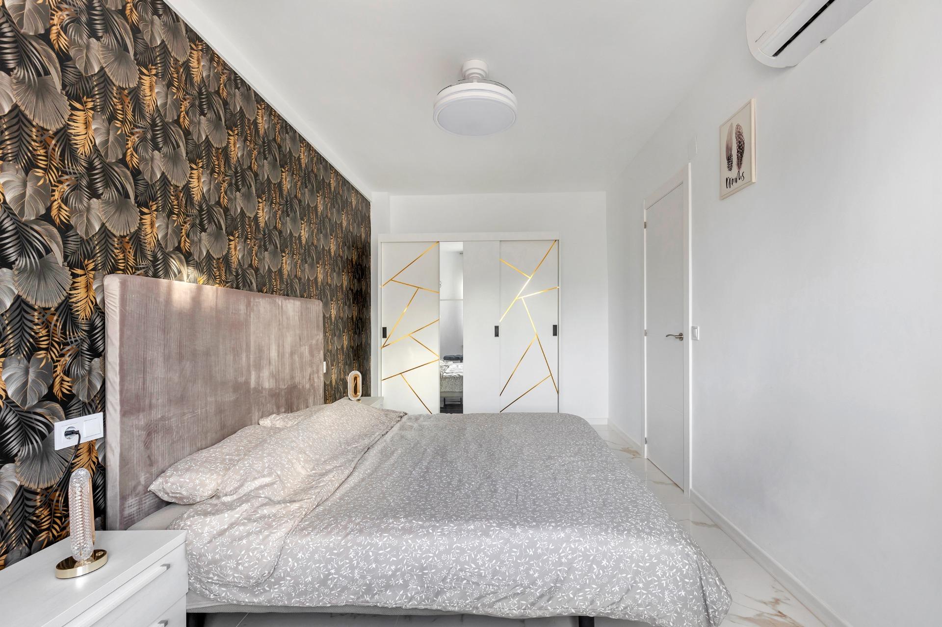 3 Bed, 1 Bath, ApartmentFor Sale, Torrevieja, Alicante