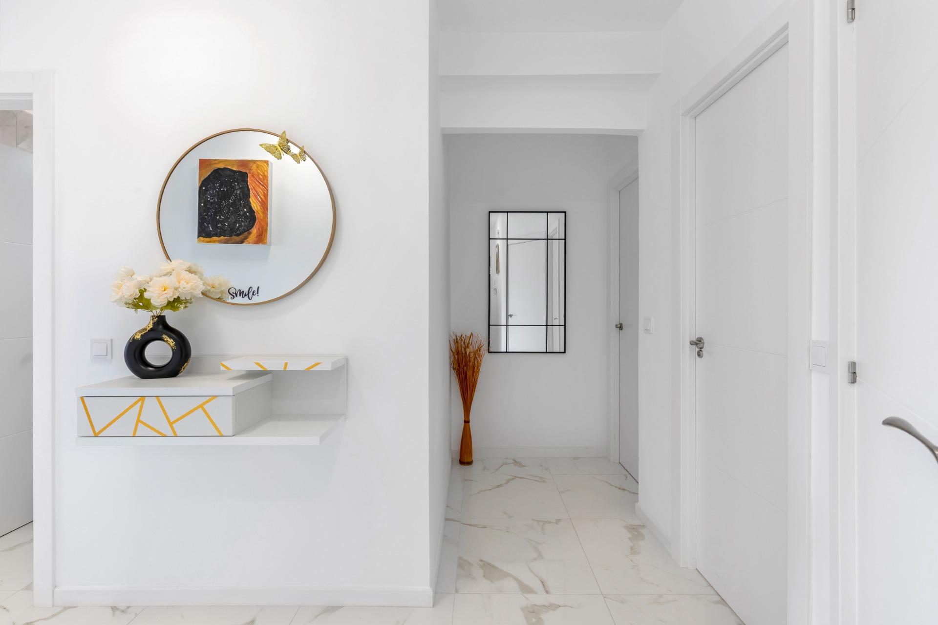 3 Bed, 1 Bath, ApartmentFor Sale, Torrevieja, Alicante