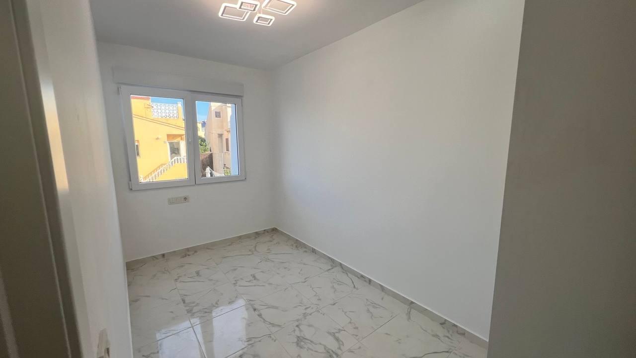 3 Bed, 2 Bath, HouseFor Sale, Torrevieja, Alicante