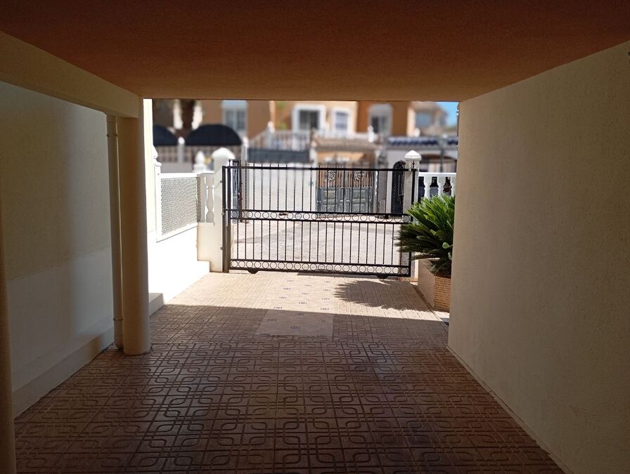 3 Bed, 2 Bath, HouseFor Sale, Villamartin, Alicante