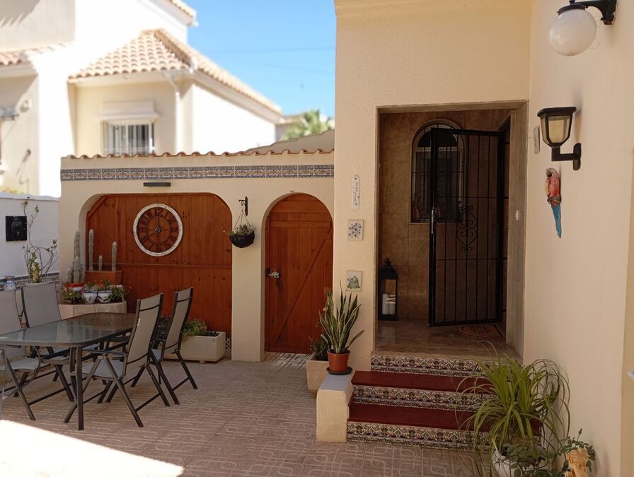3 Bed, 2 Bath, HouseFor Sale, Villamartin, Alicante