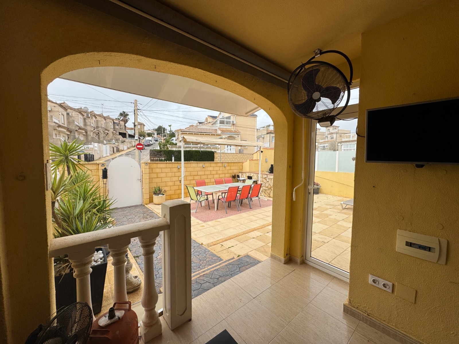 4 Bed, 2 Bath, ApartmentFor Sale, San Miguel de Salinas, Alicante