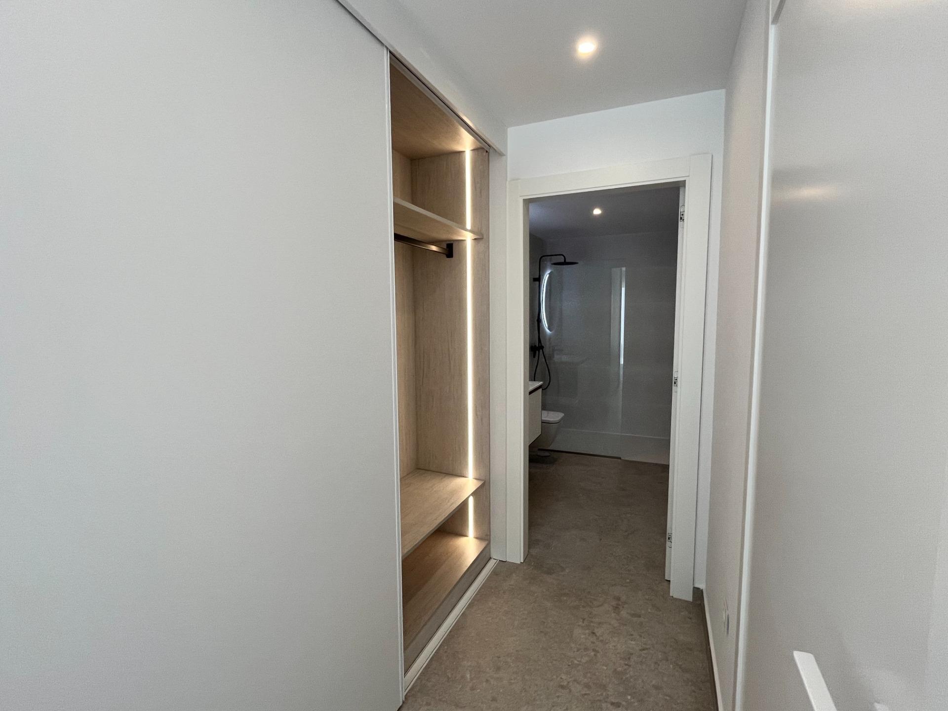 3 Bed, 2 Bath, ApartmentFor Sale, Torrevieja, Alicante