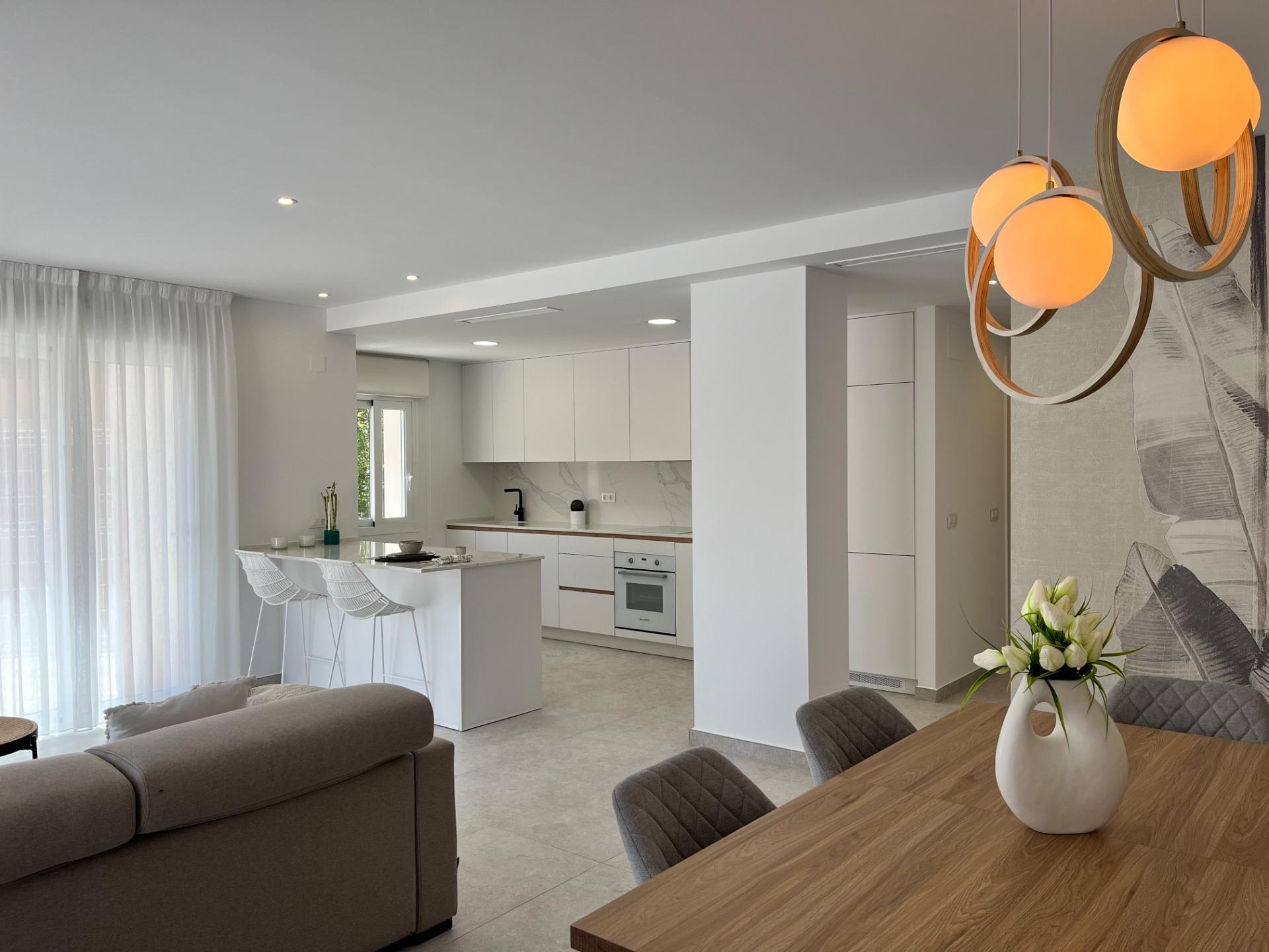 3 Bed, 2 Bath, ApartmentFor Sale, Torrevieja, Alicante