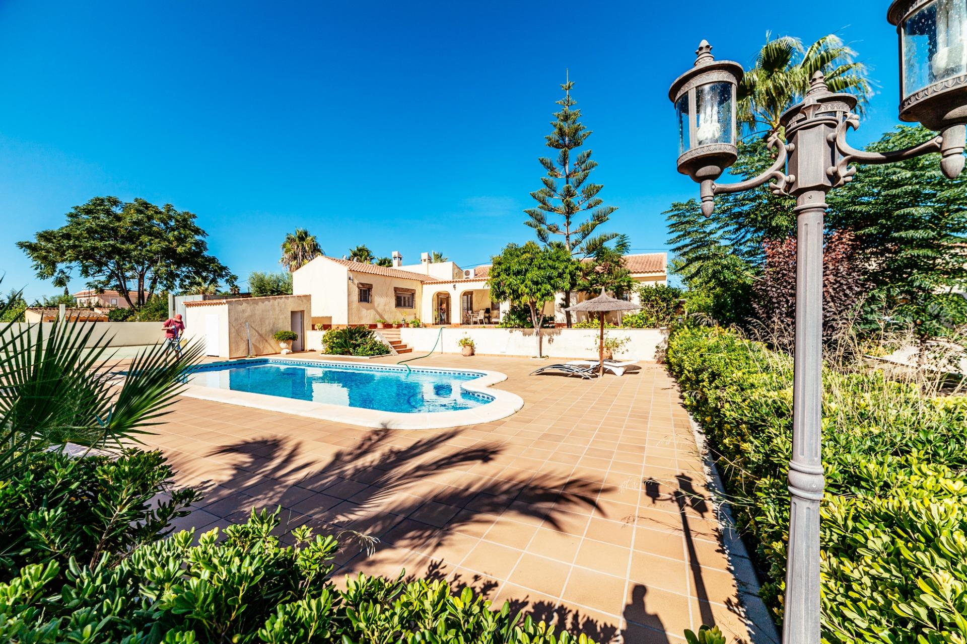 4 Bed, 4 Bath, HouseFor Sale, Los Montesinos, Alicante