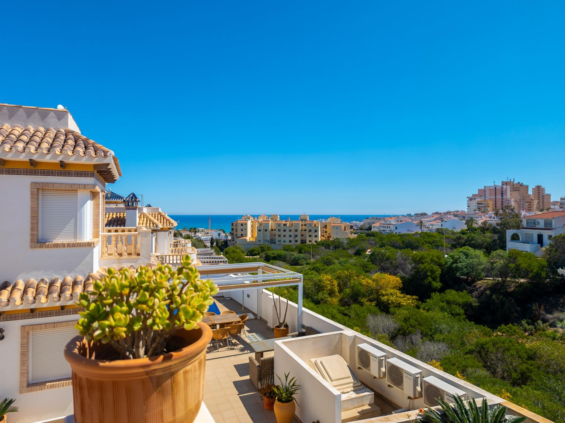 3 Bed, 2 Bath, HouseFor Sale, Torrevieja, Alicante