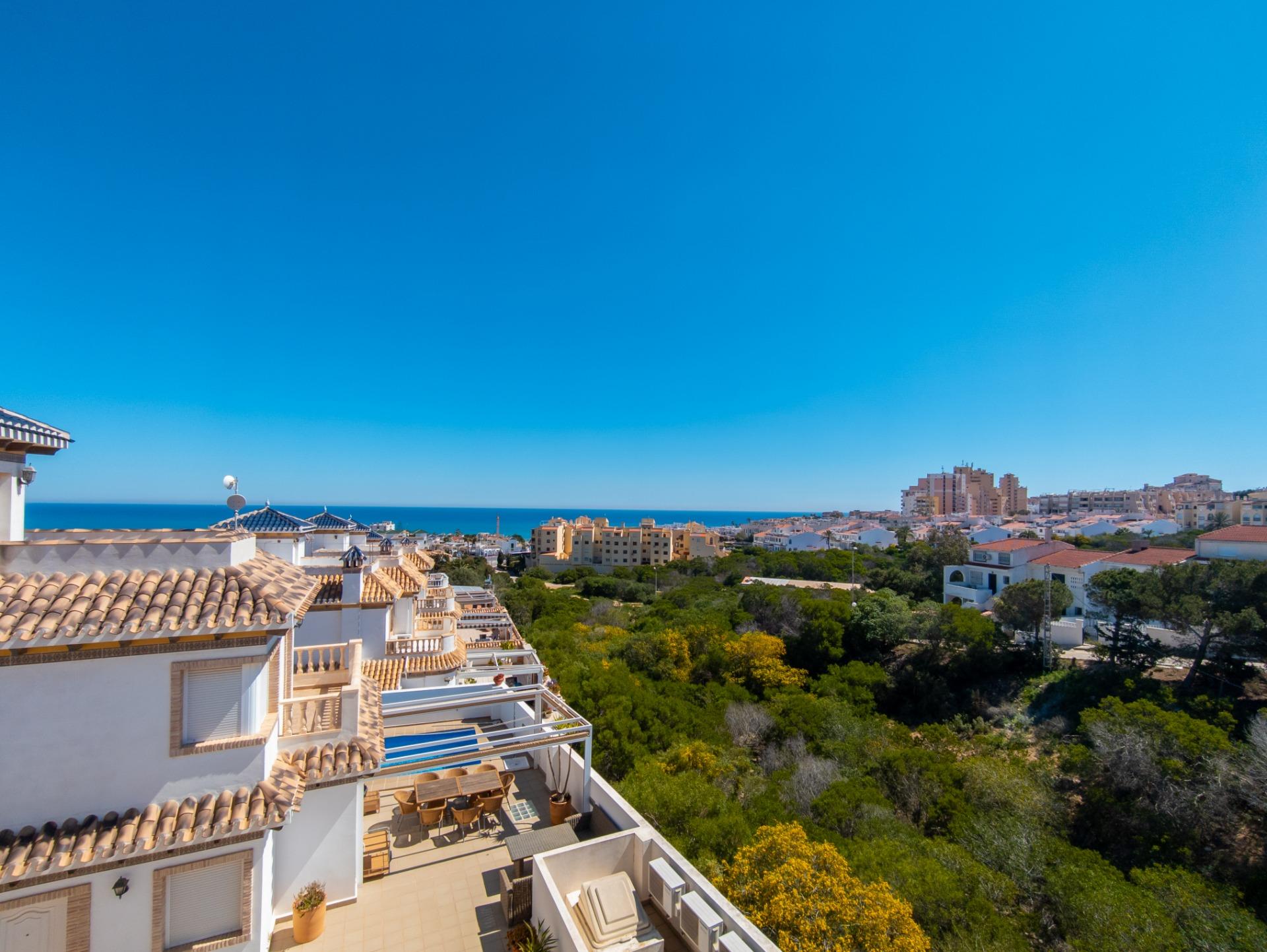 3 Bed, 2 Bath, HouseFor Sale, Torrevieja, Alicante