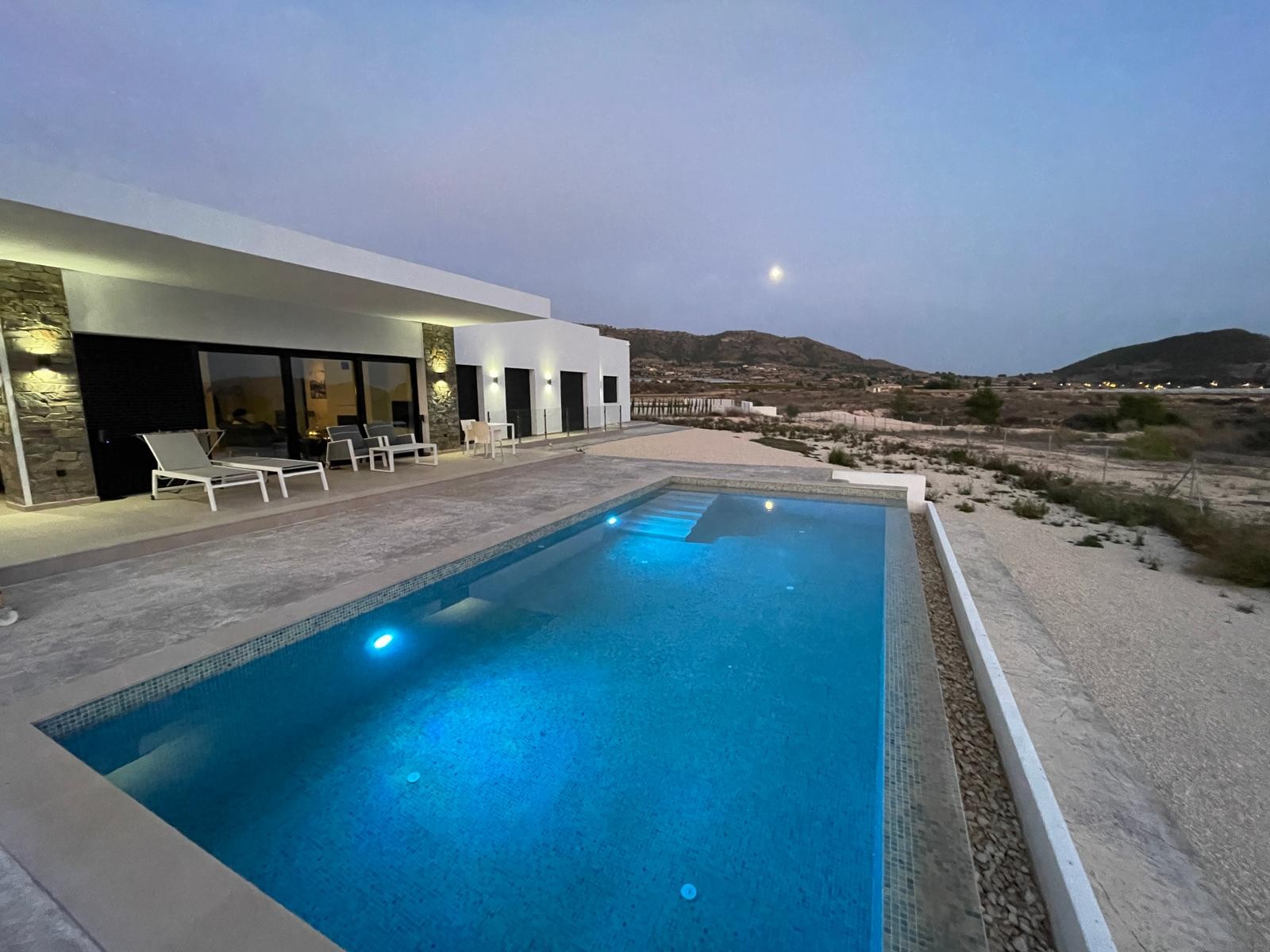 3 Bed, 2 Bath, HouseFor Sale, Pinoso, Alicante