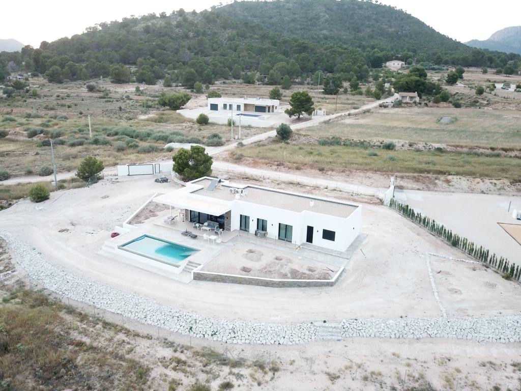 3 Bed, 2 Bath, HouseFor Sale, Pinoso, Alicante