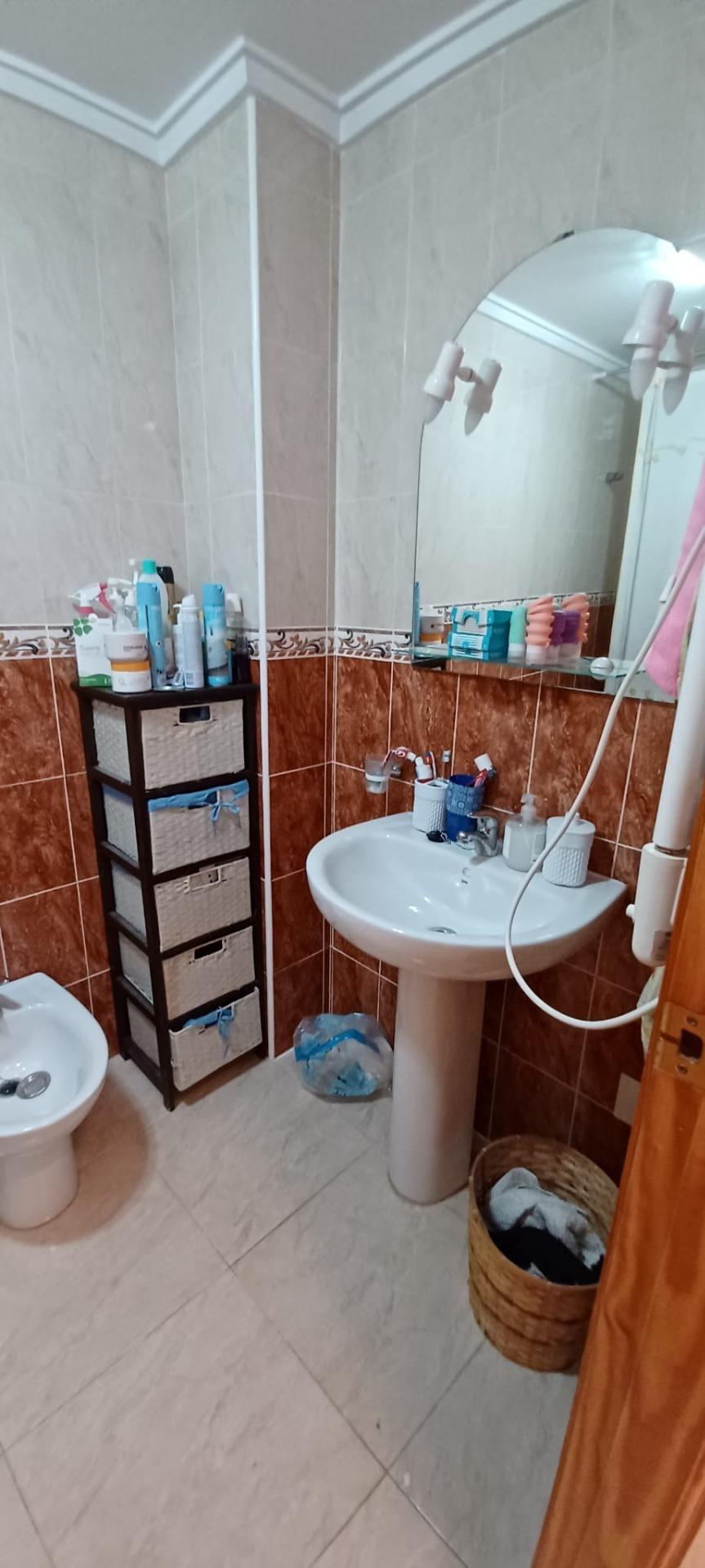 3 Bed, 1 Bath, ApartmentFor Sale, Torrevieja, Alicante