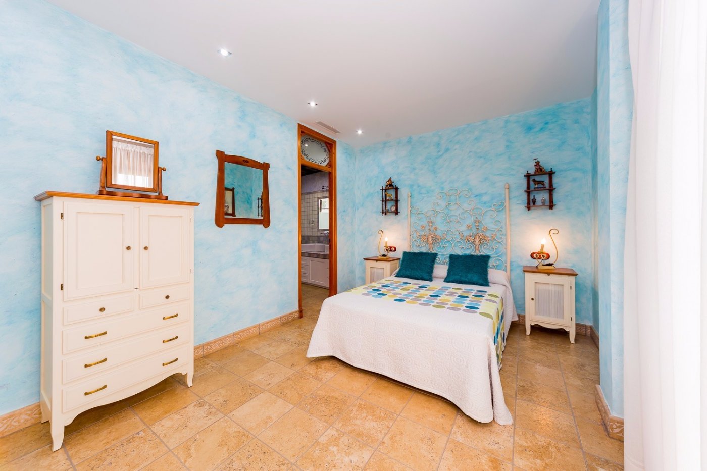 5 Bed, 5 Bath, HouseFor Sale, Almoradi, Alicante