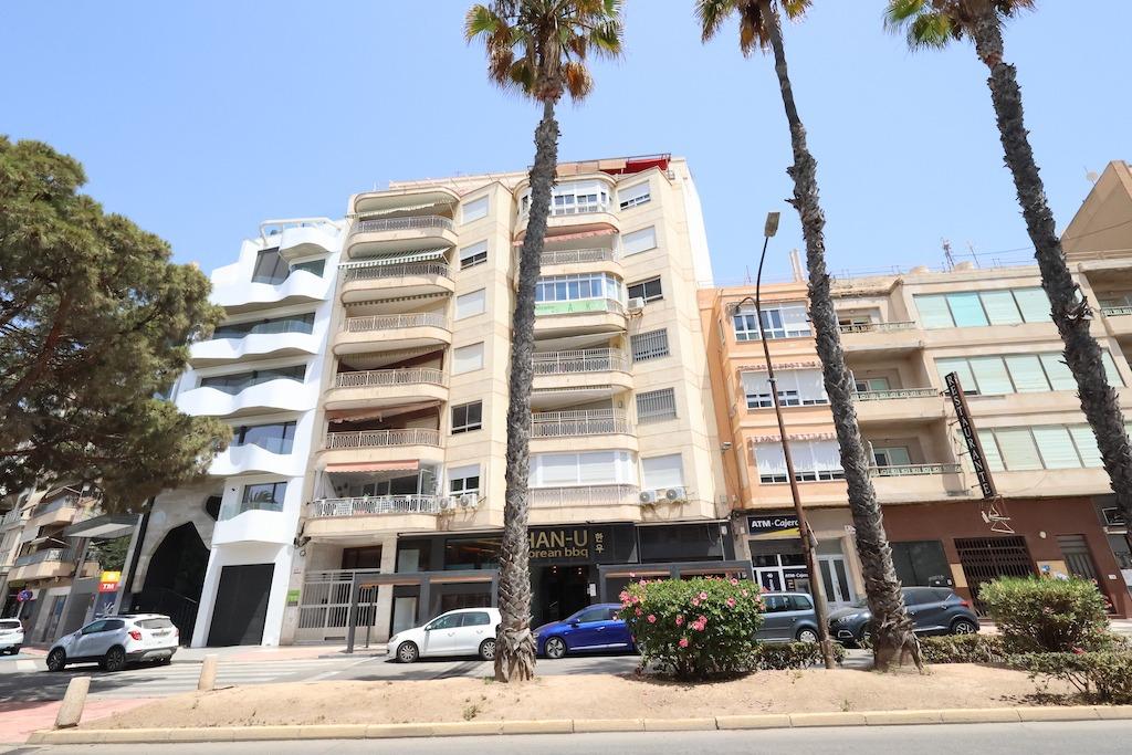 3 Bed, 2 Bath, ApartmentFor Sale, Torrevieja, Alicante