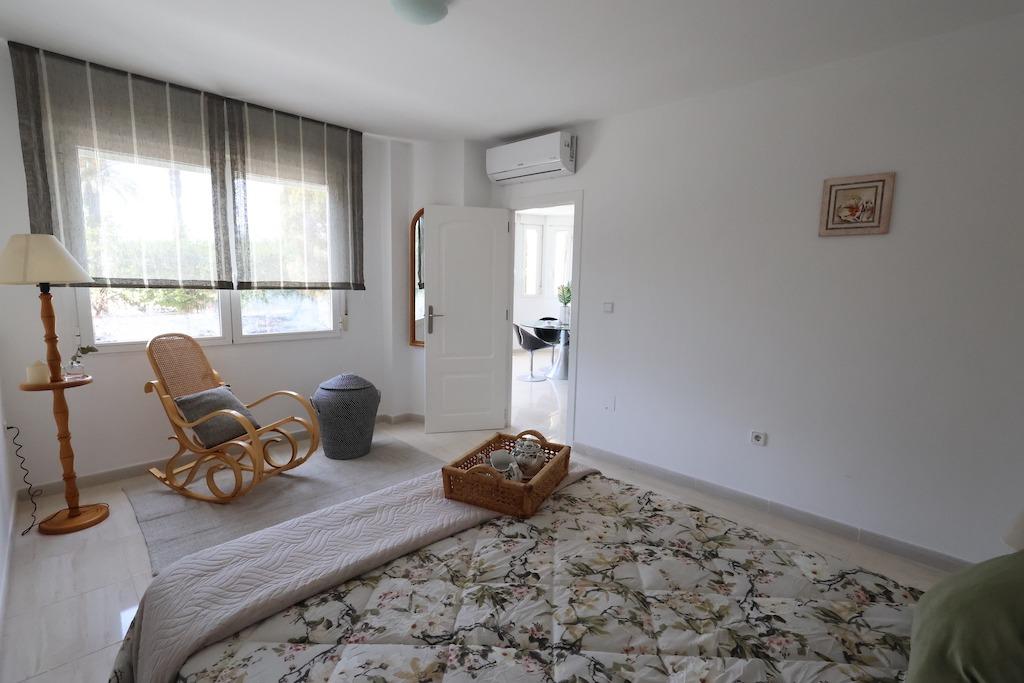 3 Bed, 2 Bath, ApartmentFor Sale, Torrevieja, Alicante