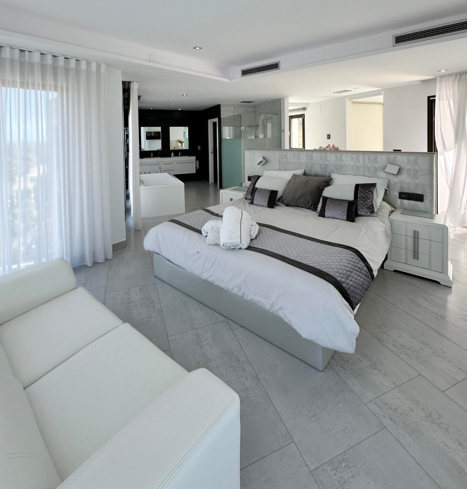 5 Bed, 8 Bath, HouseFor Sale, Javea, Alicante