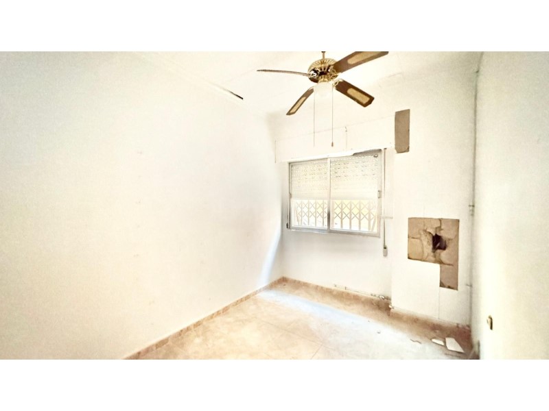 4 Bed, 2 Bath, ApartmentFor Sale, Torrevieja, Alicante