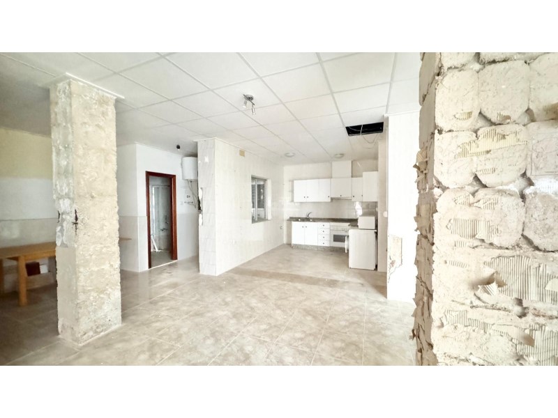 4 Bed, 2 Bath, ApartmentFor Sale, Torrevieja, Alicante