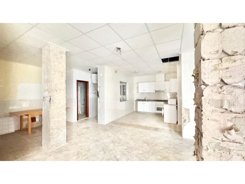 4 Bed, 2 Bath, ApartmentFor Sale, Torrevieja, Alicante