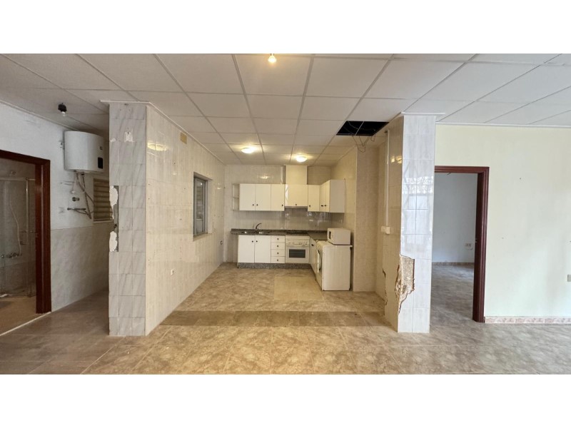 4 Bed, 2 Bath, ApartmentFor Sale, Torrevieja, Alicante