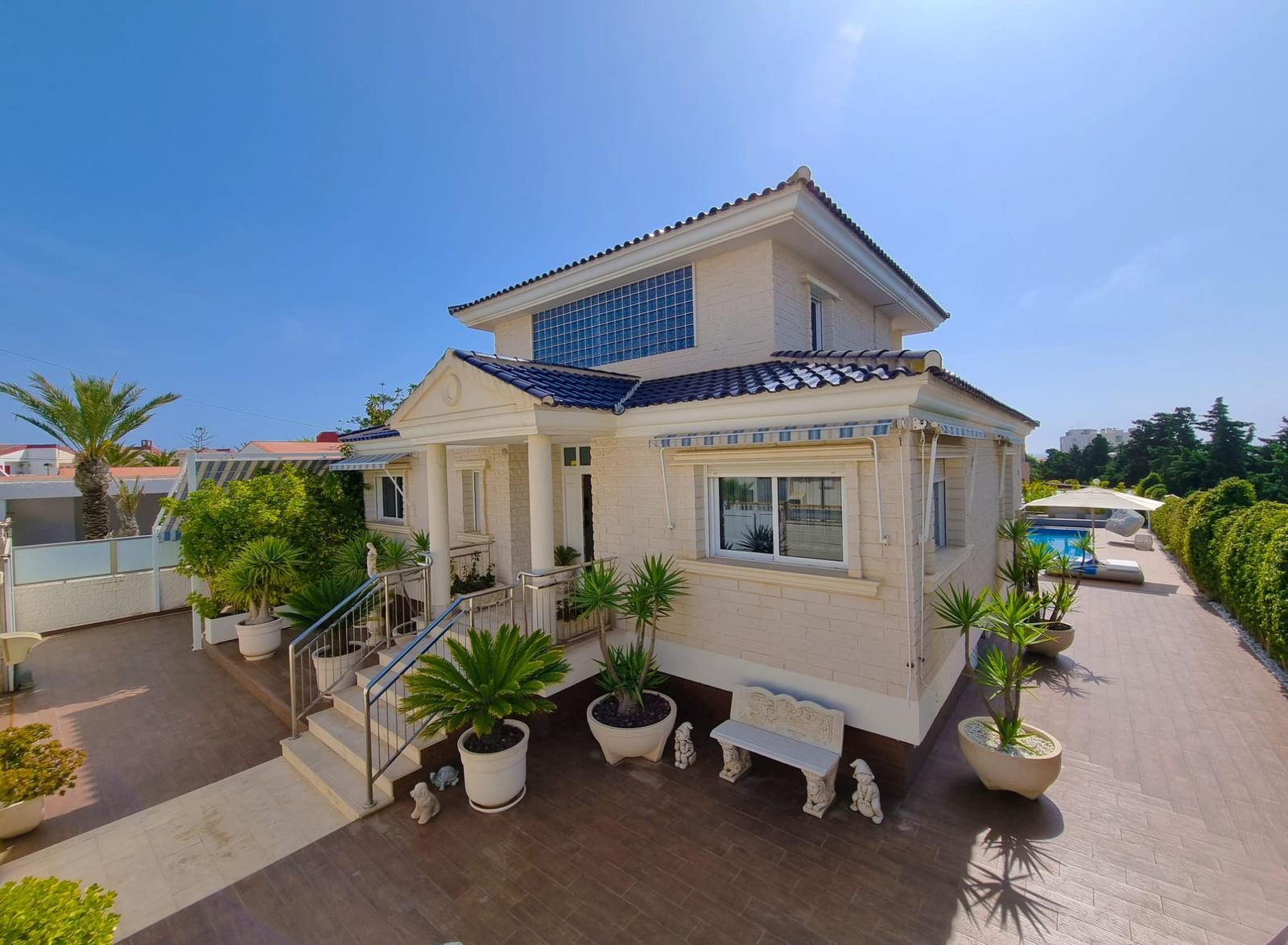 5 Bed, 4 Bath, HouseFor Sale, Torrevieja, Alicante