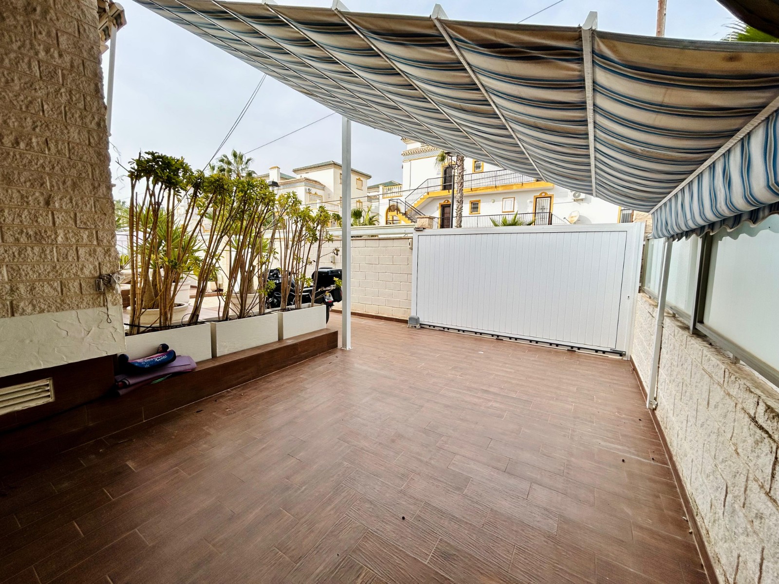5 Bed, 4 Bath, HouseFor Sale, Torrevieja, Alicante