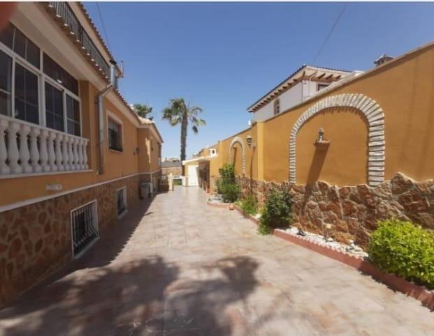 6 Bed, 4 Bath, HouseFor Sale, Torrevieja, Alicante