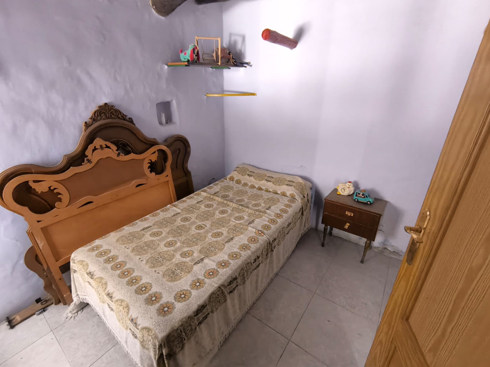 7 Bed, 1 Bath, HouseFor Sale, Yecla, Murcia