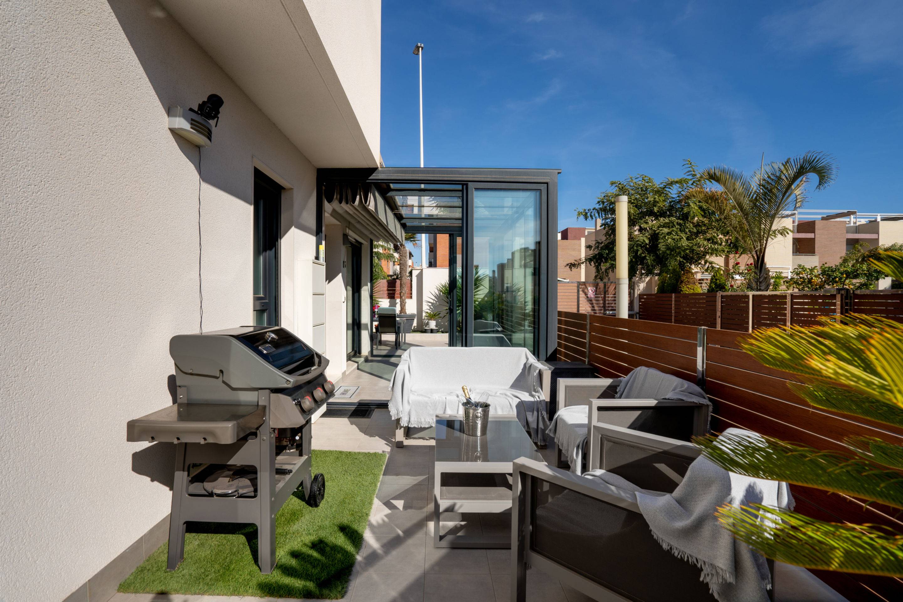 5 Bed, 3 Bath, HouseFor Sale, Torrevieja, Alicante