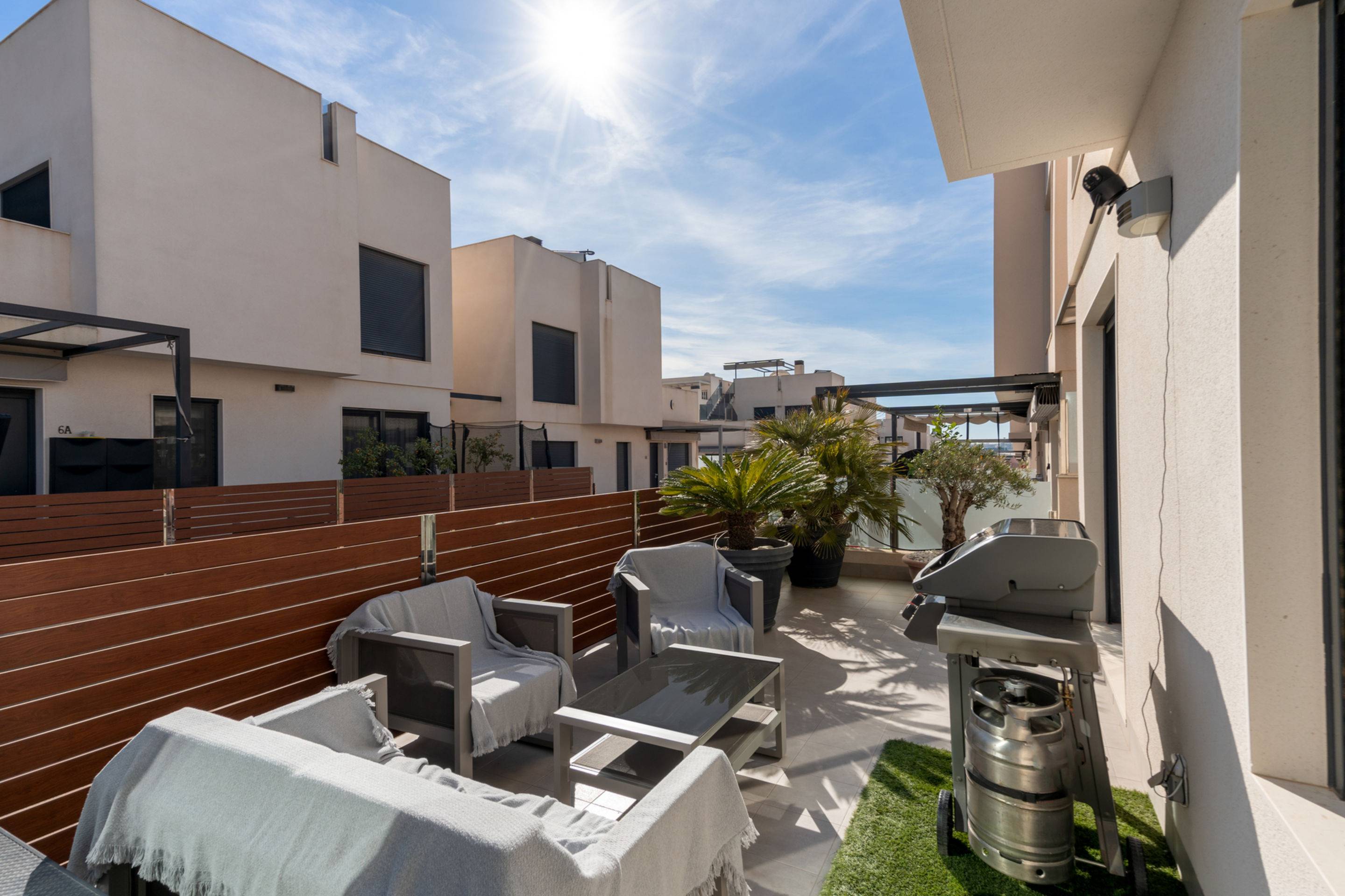 5 Bed, 3 Bath, HouseFor Sale, Torrevieja, Alicante