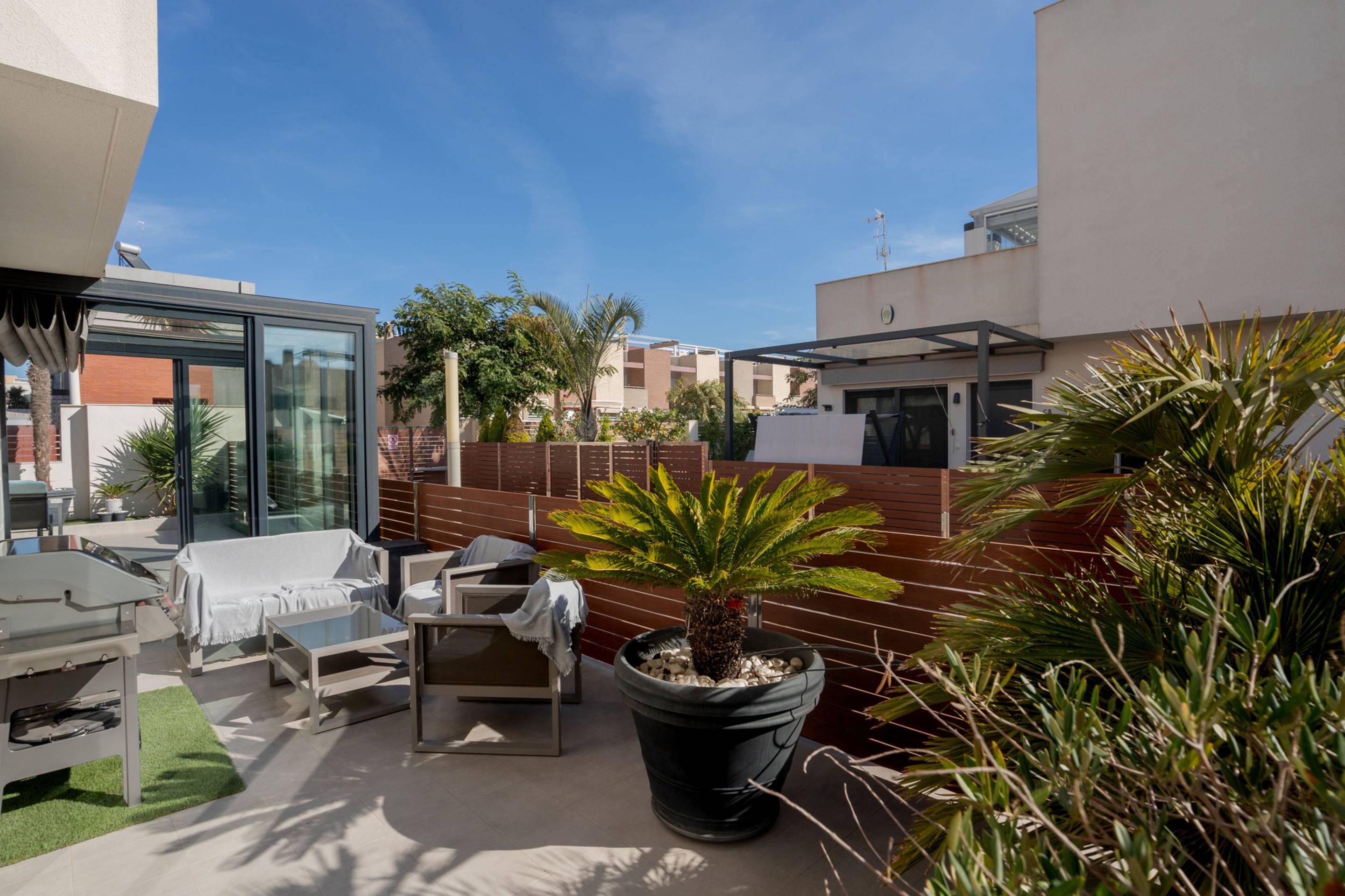 5 Bed, 3 Bath, HouseFor Sale, Torrevieja, Alicante