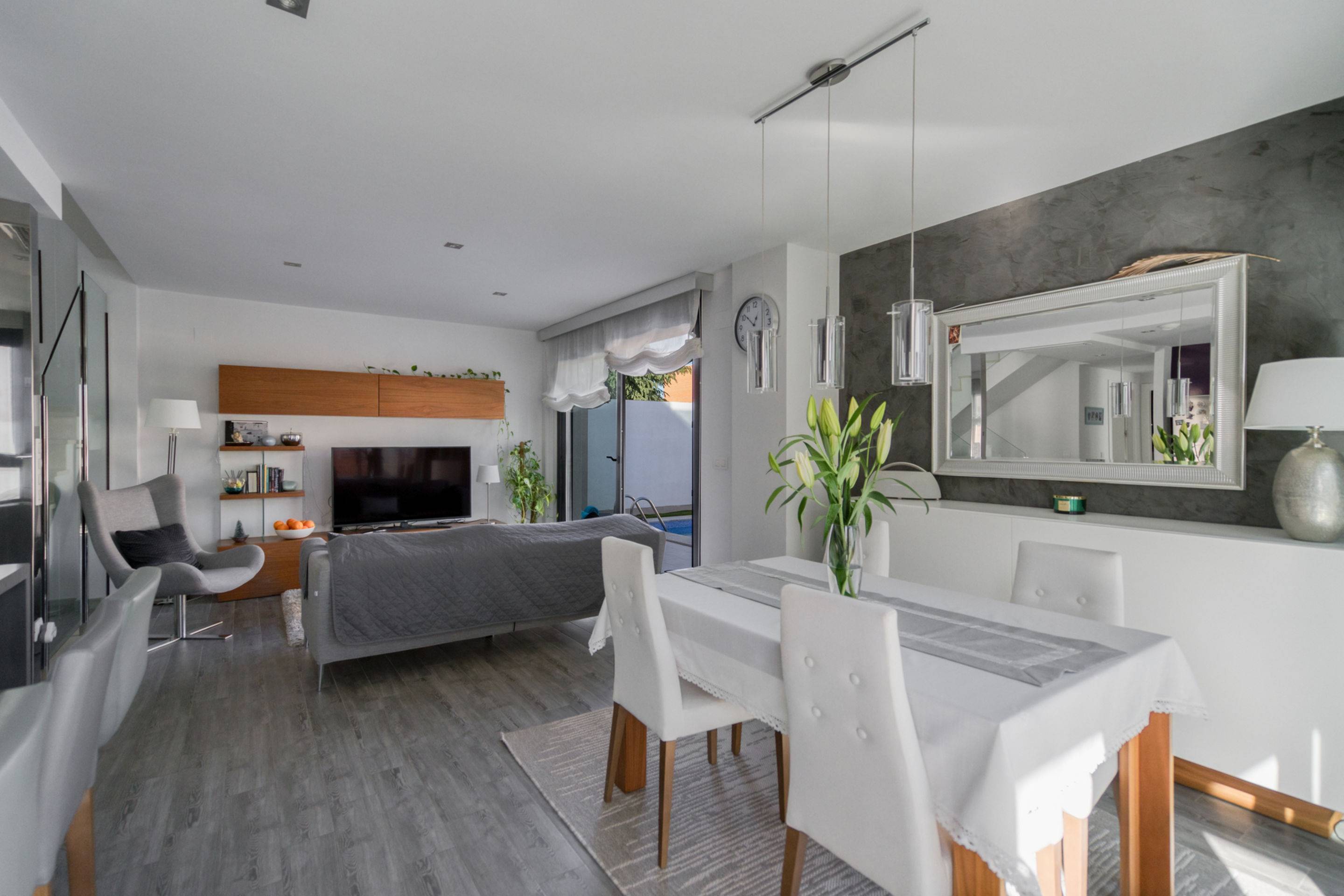 5 Bed, 3 Bath, HouseFor Sale, Torrevieja, Alicante