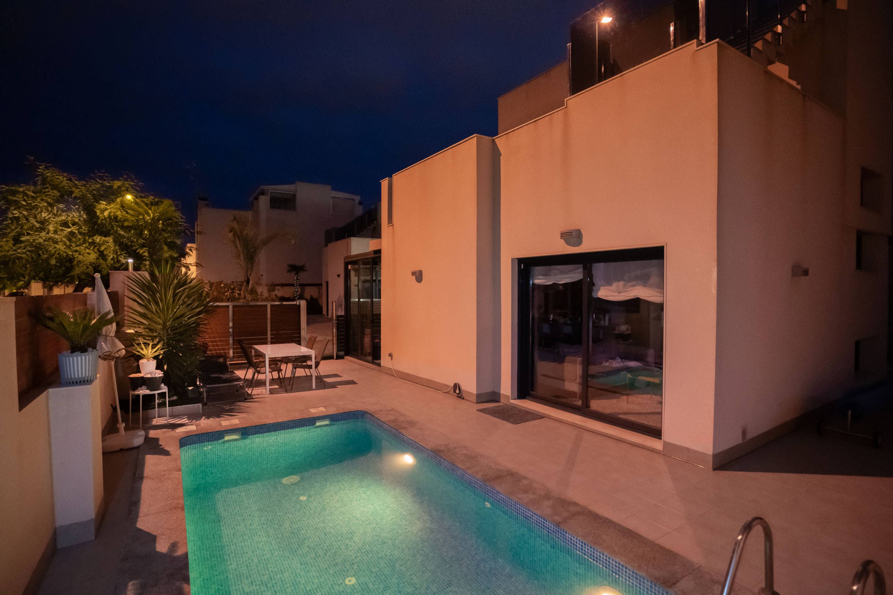 5 Bed, 3 Bath, HouseFor Sale, Torrevieja, Alicante