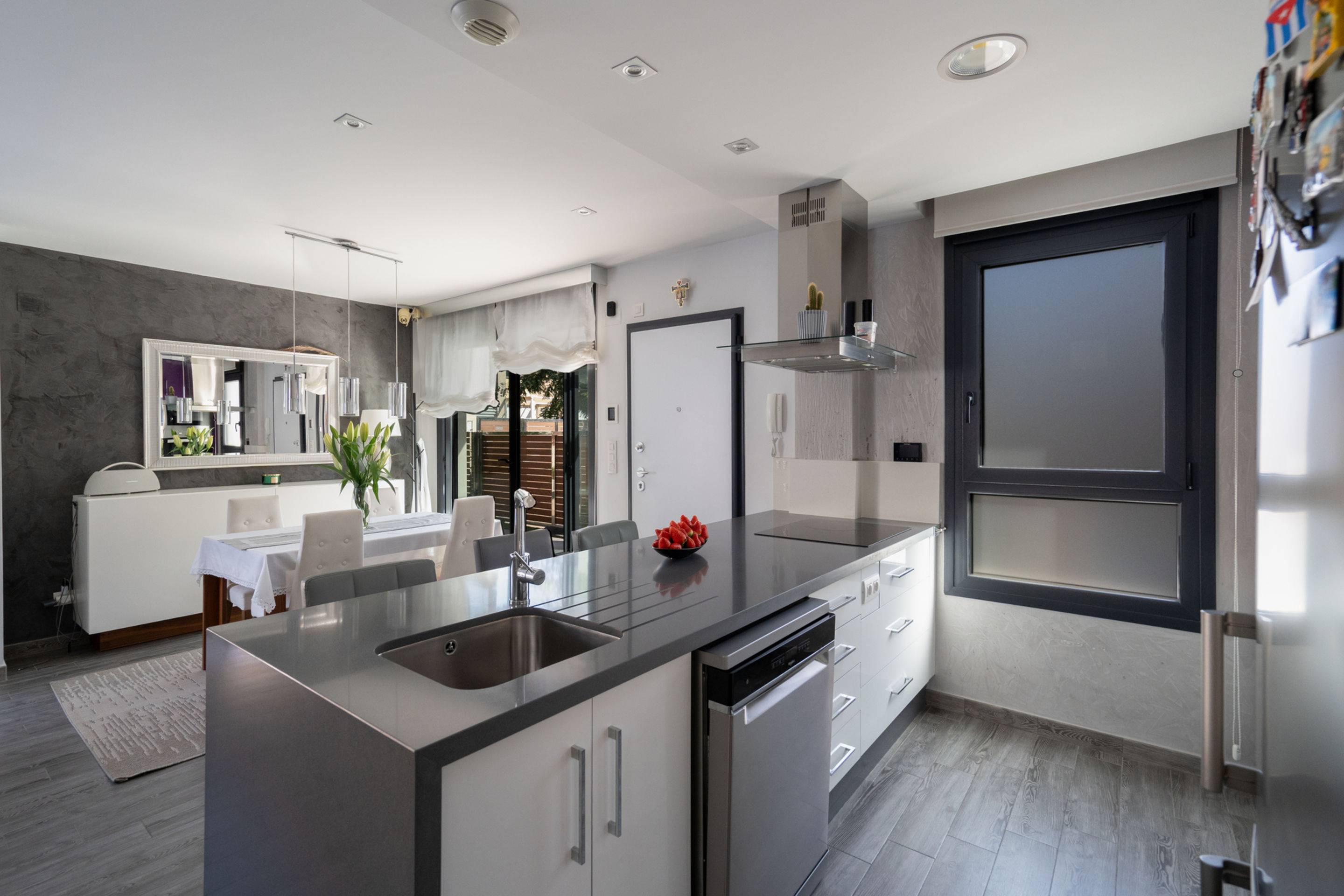 5 Bed, 3 Bath, HouseFor Sale, Torrevieja, Alicante