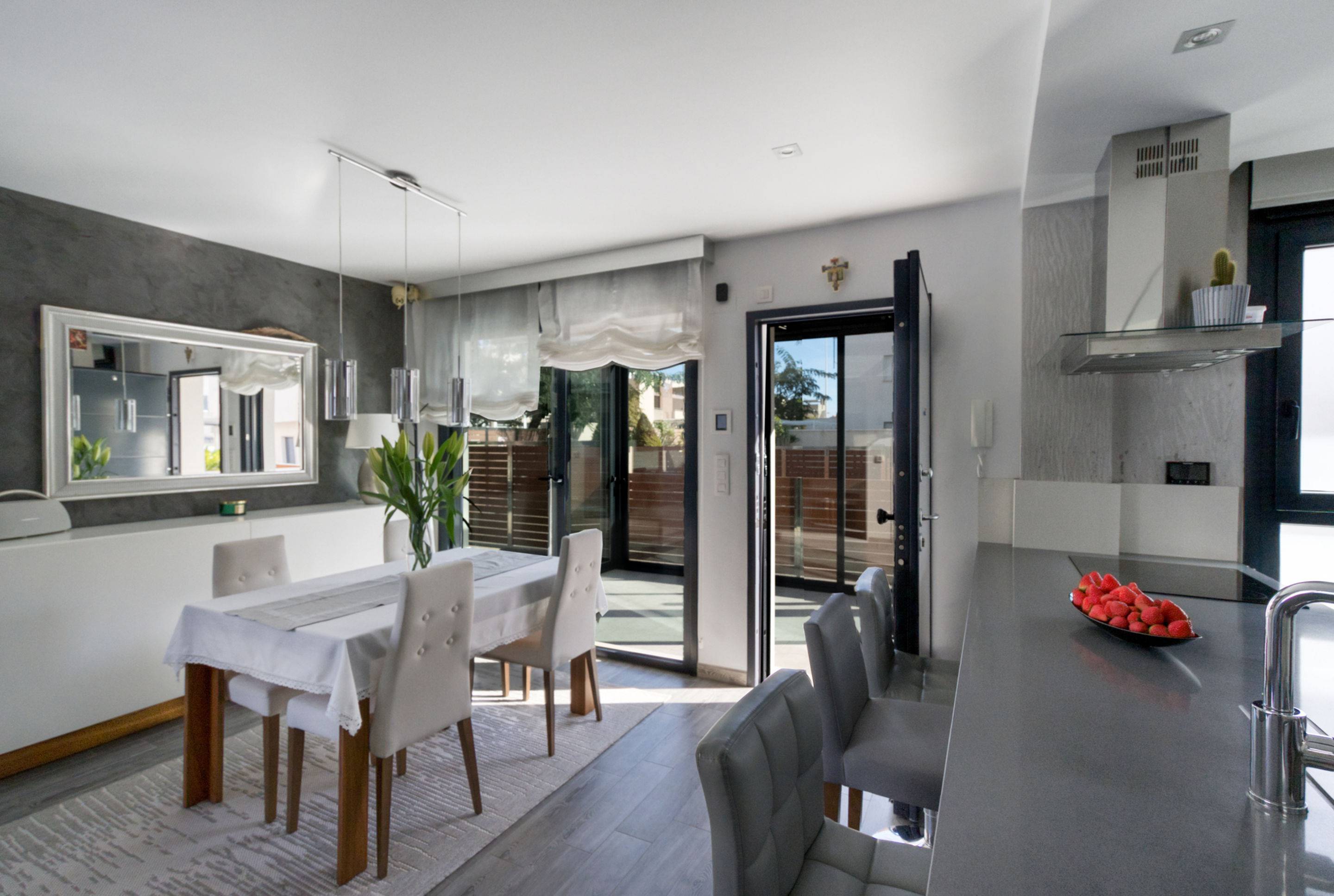 5 Bed, 3 Bath, HouseFor Sale, Torrevieja, Alicante