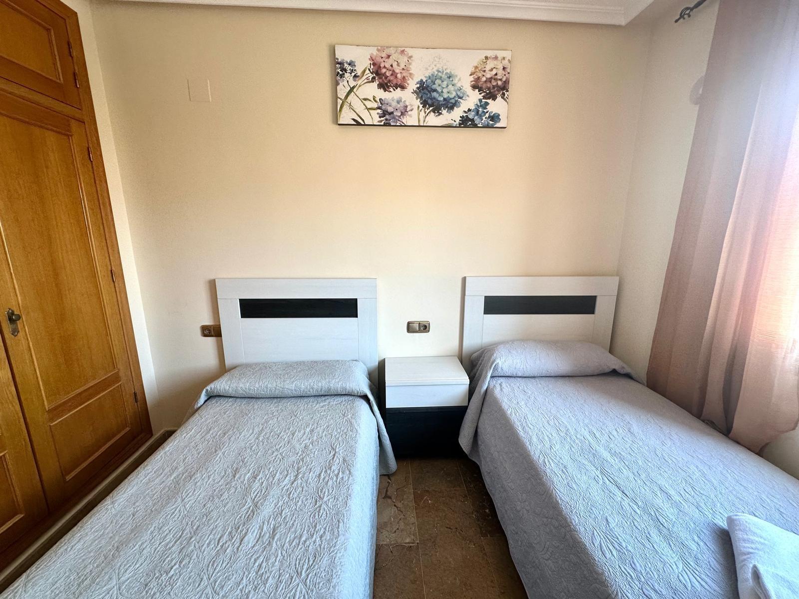 4 Bed, 2 Bath, ApartmentFor Sale, Torrevieja, Alicante