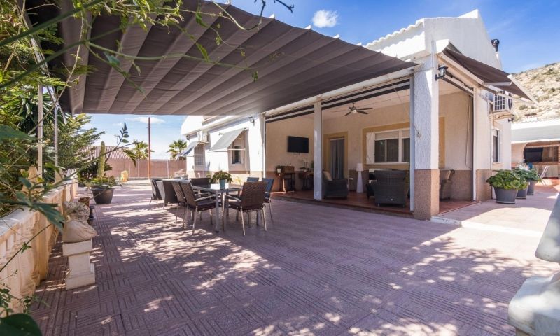 3 Bed, 2 Bath, HouseFor Sale, Elche, Alicante