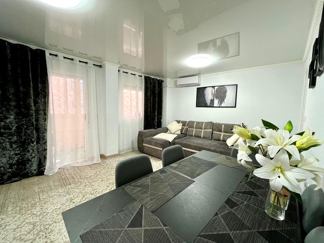 4 Bed, 3 Bath, ApartmentFor Sale, Torrevieja, Alicante 4 Bed, 3 Bath, ApartmentFor Sale, Torrevieja, Alicante