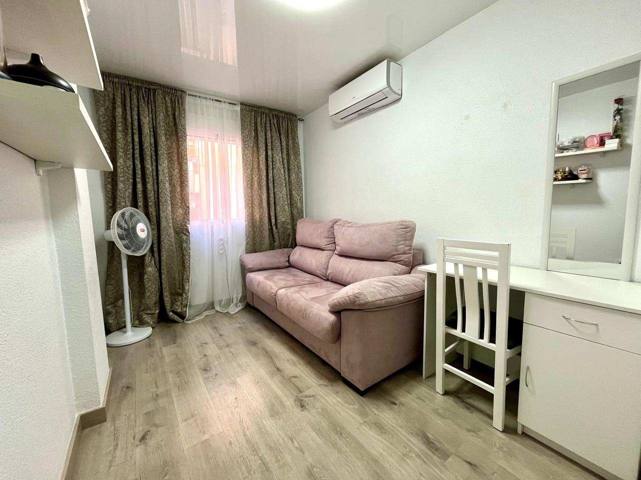 4 Bed, 3 Bath, ApartmentFor Sale, Torrevieja, Alicante 4 Bed, 3 Bath, ApartmentFor Sale, Torrevieja, Alicante