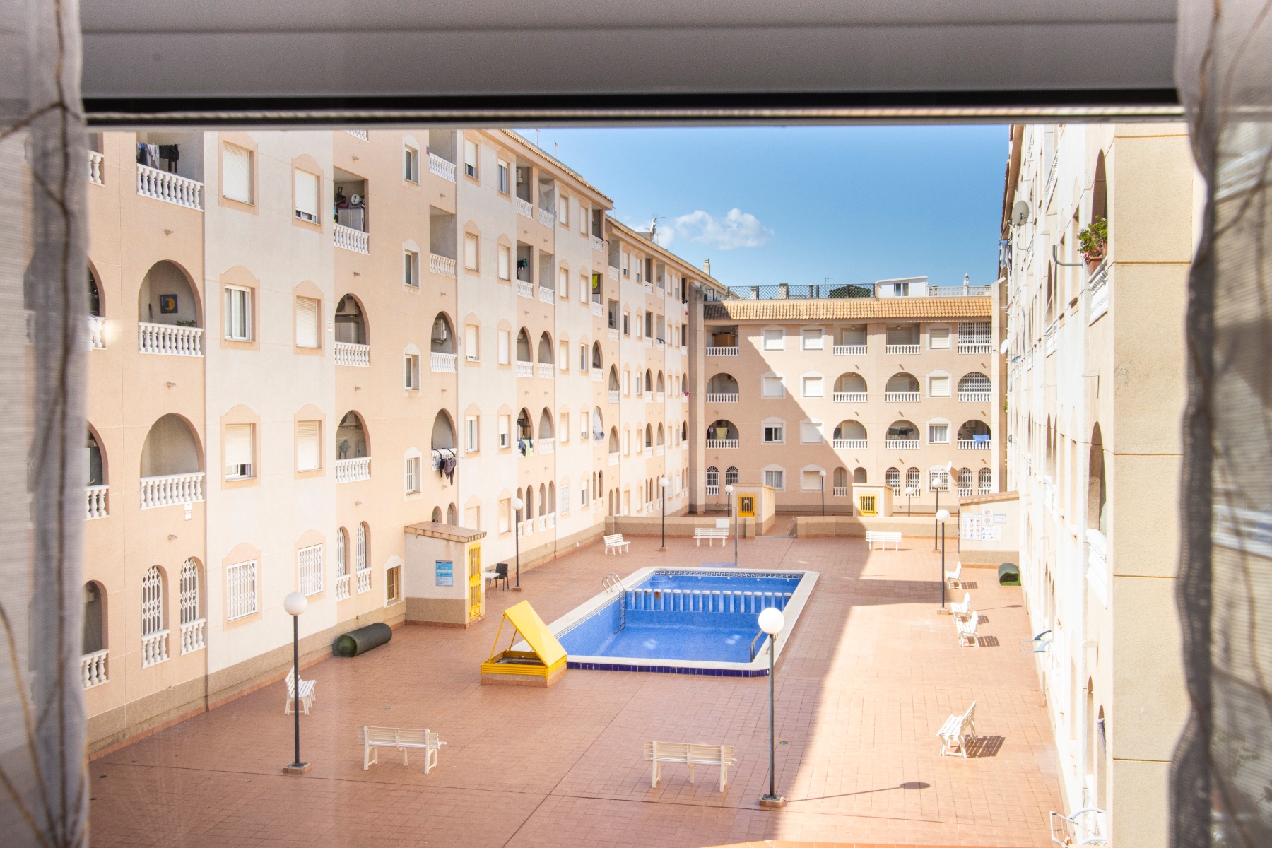 2 Bed, 1 Bath, ApartmentFor Sale, Torrevieja, Alicante