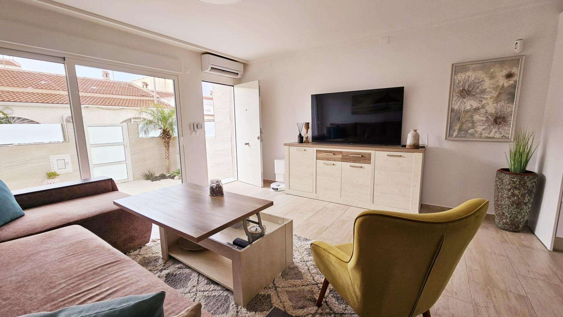 2 Bed, 2 Bath, ApartmentFor Sale, Torrevieja, Alicante 2 Bed, 2 Bath, ApartmentFor Sale, Torrevieja, Alicante