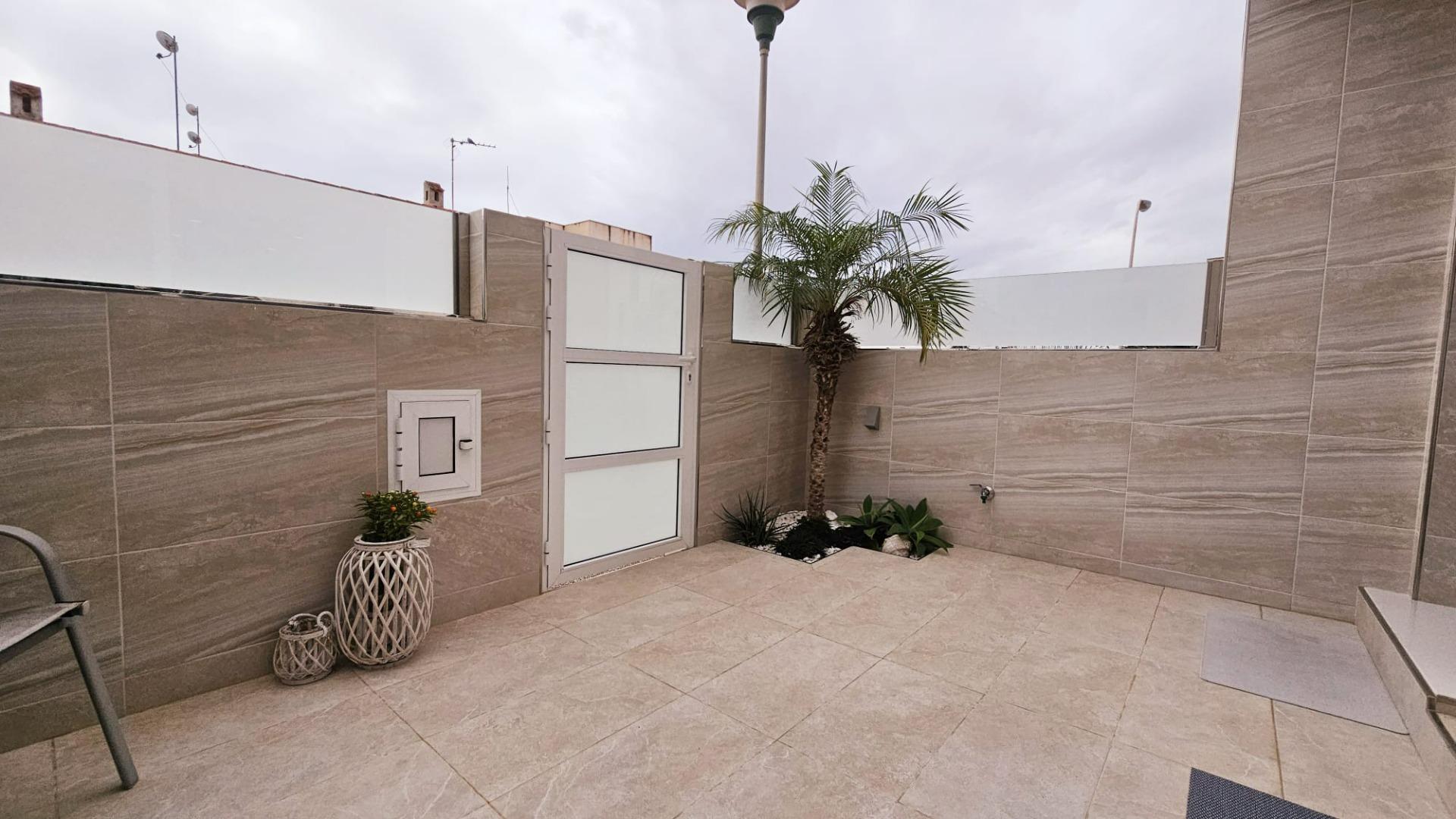 2 Bed, 2 Bath, ApartmentFor Sale, Torrevieja, Alicante 2 Bed, 2 Bath, ApartmentFor Sale, Torrevieja, Alicante