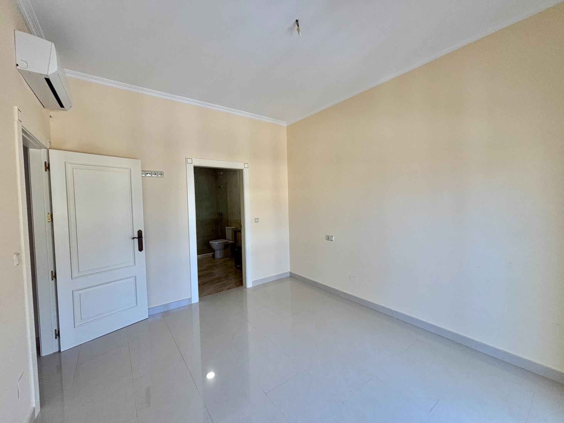 4 Bed, 4 Bath, HouseFor Sale, Cabo Roig, Alicante