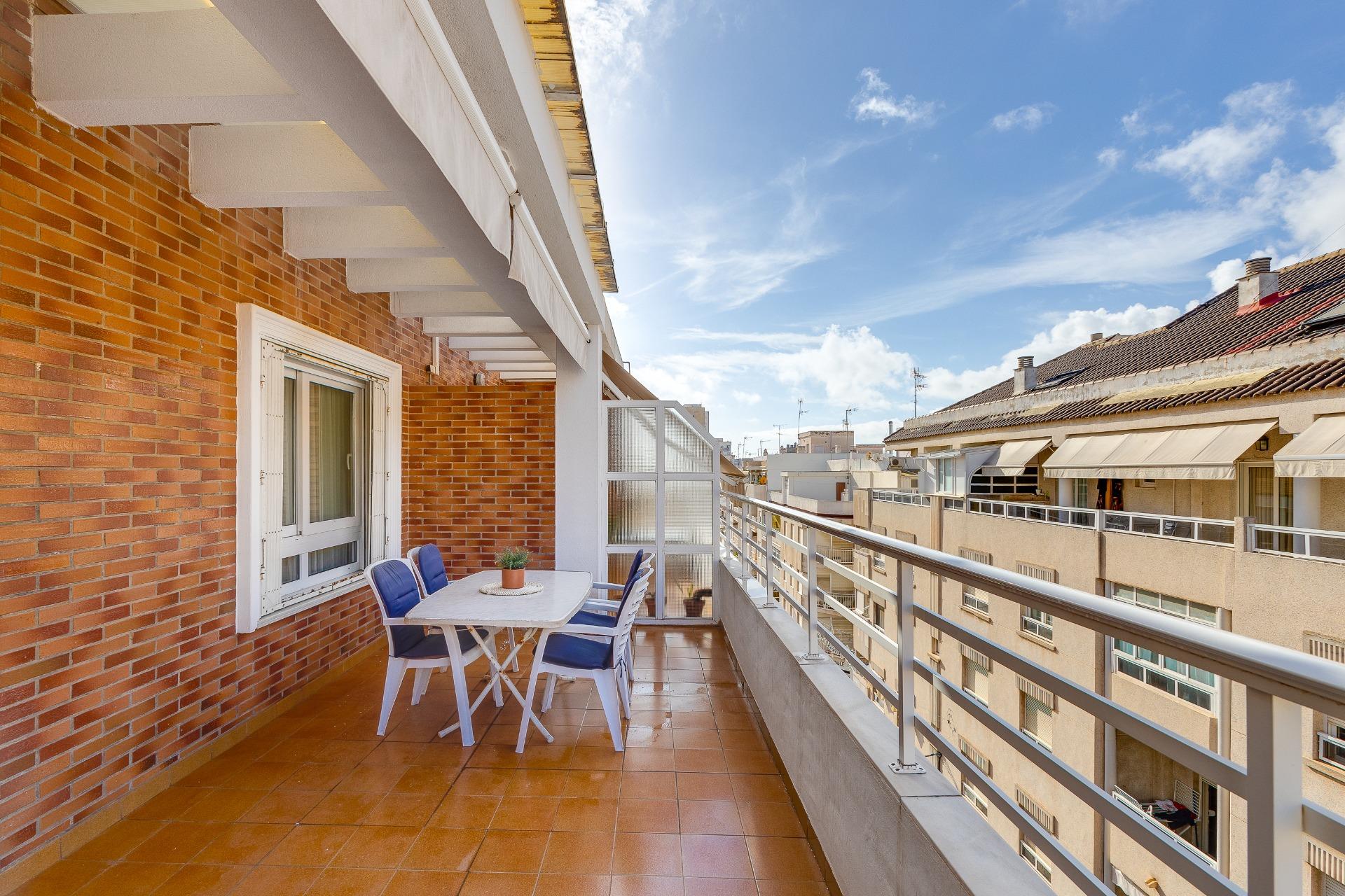 2 Bed, 2 Bath, ApartmentFor Sale, Torrevieja, Alicante