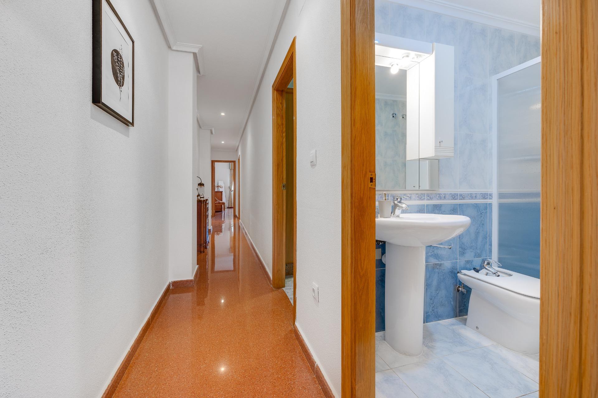 2 Bed, 2 Bath, ApartmentFor Sale, Torrevieja, Alicante