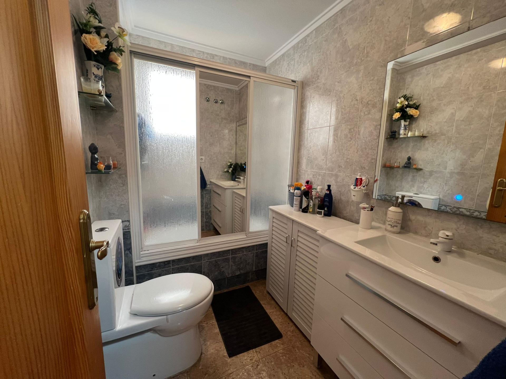 2 Bed, 1 Bath, ApartmentFor Sale, Torrevieja, Alicante