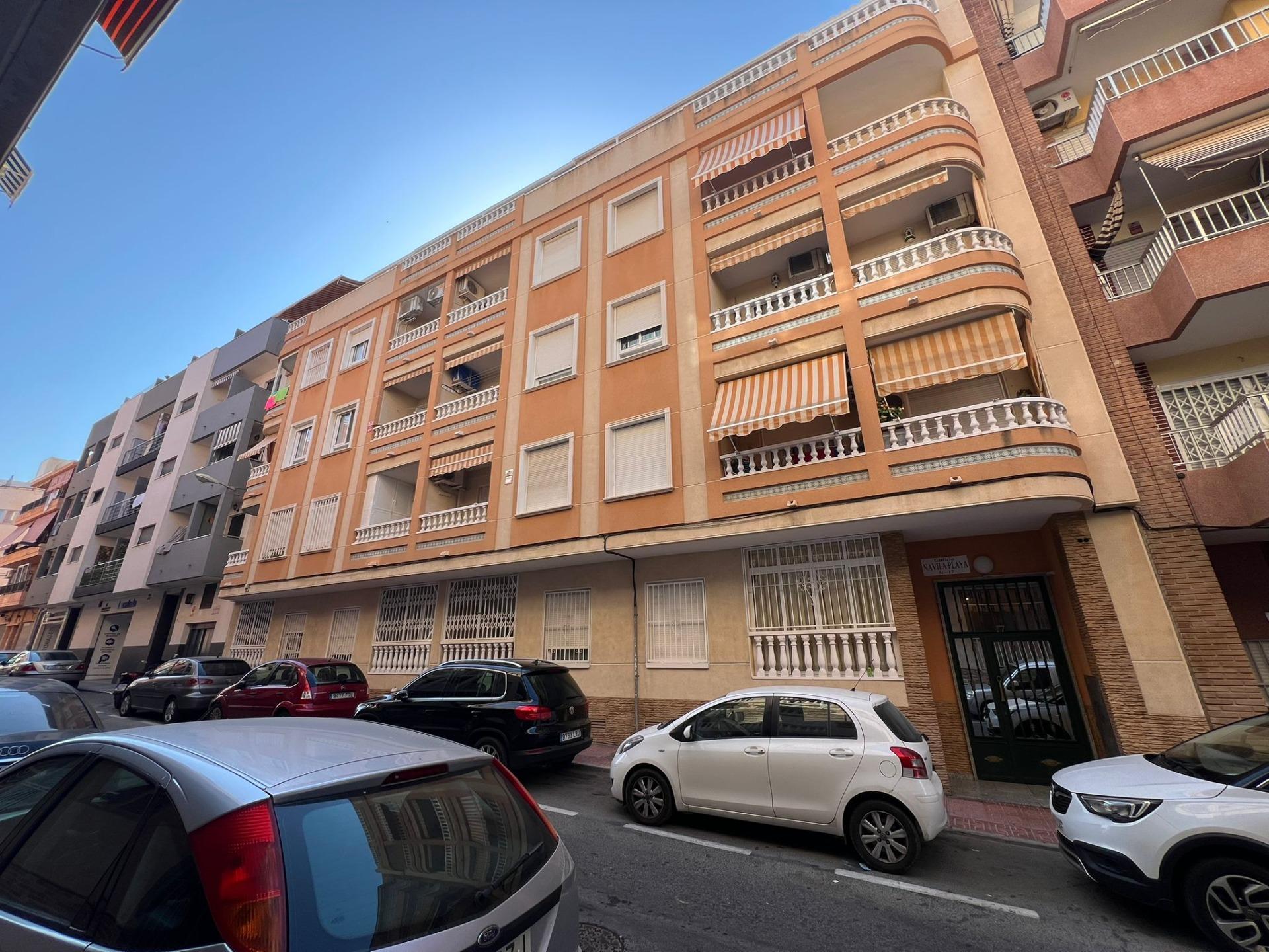 2 Bed, 1 Bath, ApartmentFor Sale, Torrevieja, Alicante