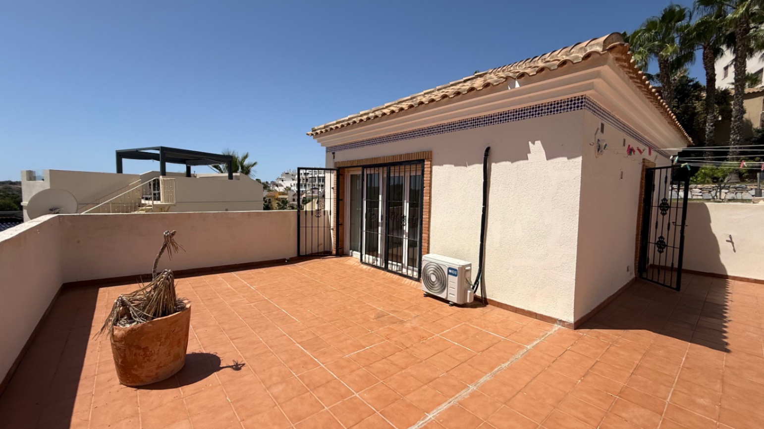 4 Bed, 2 Bath, HouseFor Sale, Orihuela, Alicante