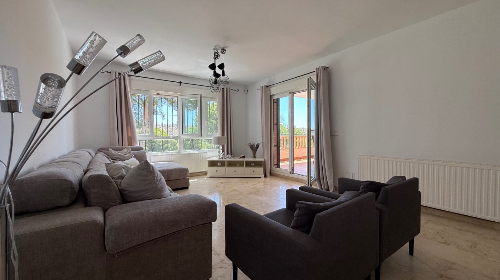 4 Bed, 2 Bath, HouseFor Sale, Orihuela, Alicante